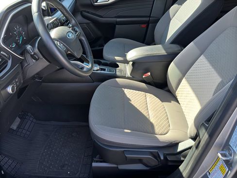 Used 2021 Ford Escape SE w/ SE Sport Appearance Package AWD/4WD image 10