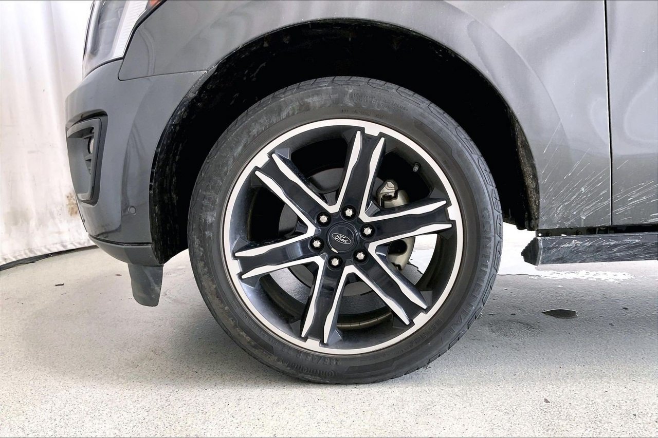 Used 2021 Ford Expedition Max Limited AWD/4WD image 6