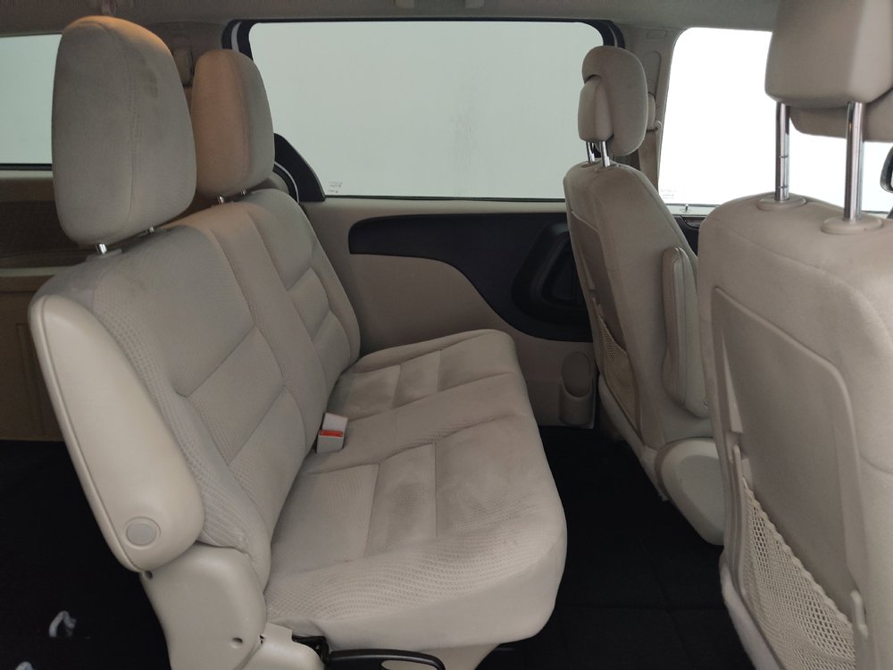 Used 2017 Dodge Grand Caravan SE FWD image 19