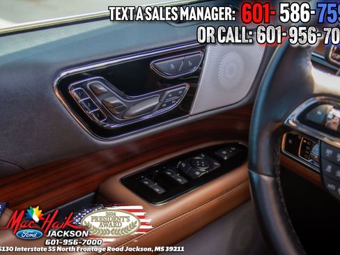 Used 2024 Lincoln Navigator Reserve AWD/4WD image 22