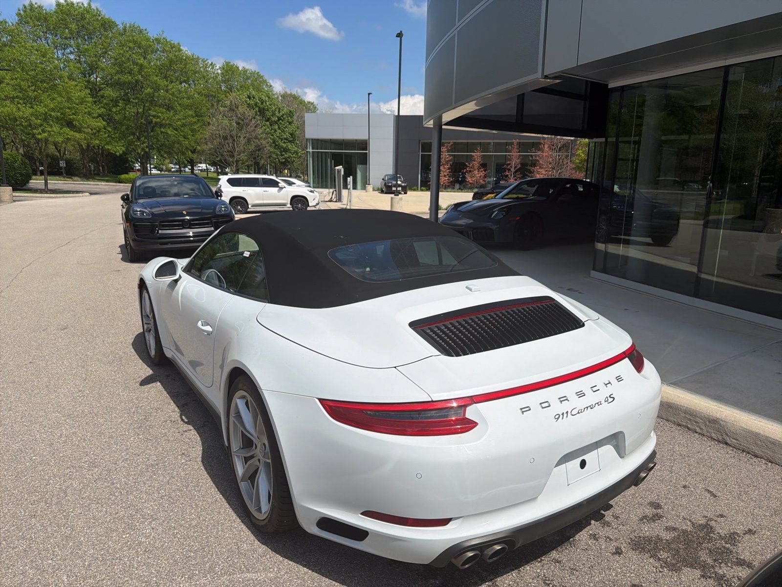Used 2017 Porsche 911 Carrera 4S AWD/4WD image 8