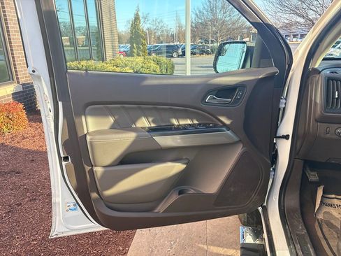 Used 2021 GMC Canyon Denali image 18