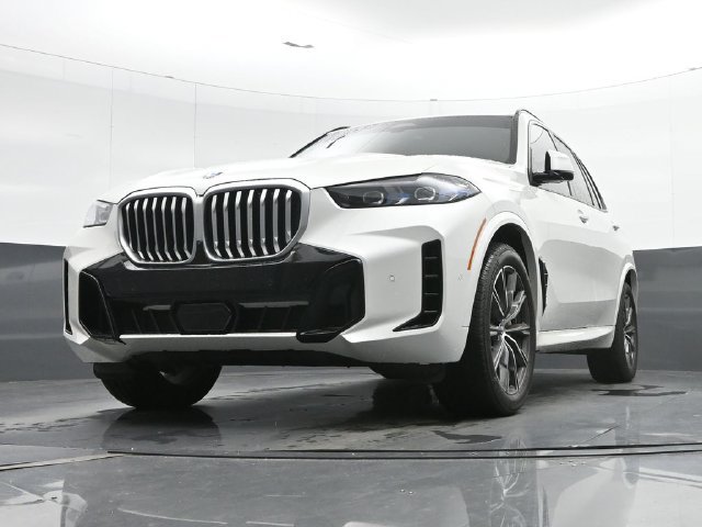 Used 2025 BMW X5 xDrive40i w/ M Sport Package AWD/4WD image 40