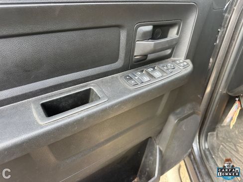 Used 2024 RAM 2500 Tradesman w/ Chrome Appearance Group AWD/4WD image 17