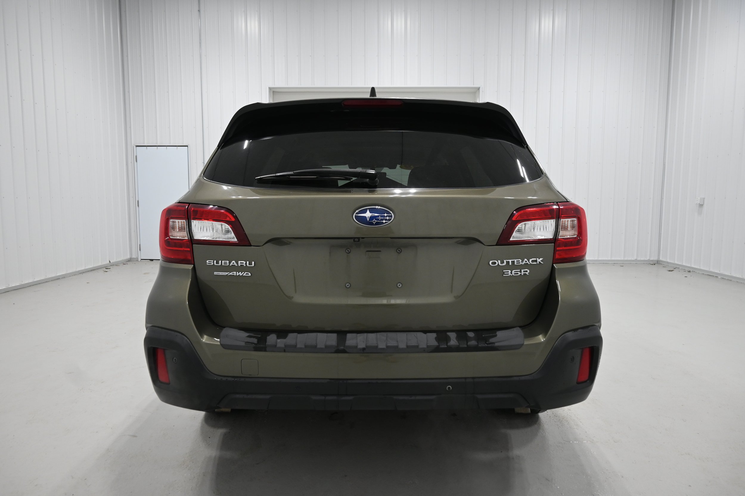 Used 2019 Subaru Outback 3.6R Touring w/ Popular Package #3A AWD/4WD image 30