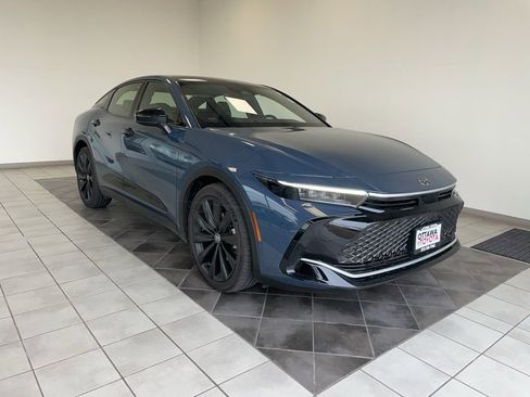 Used 2026 Toyota Crown Nightshade image 1