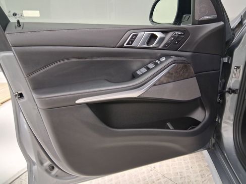 Certified 2023 BMW X7 xDrive40i w/ M Sport Package image 18