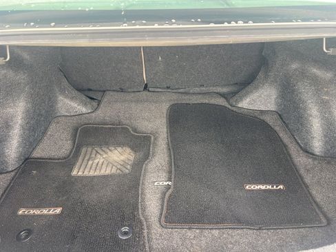 Used 2015 Toyota Corolla LE image 12