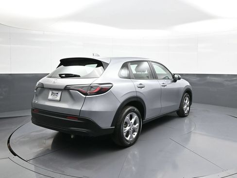 Certified 2024 Honda HR-V LX image 6