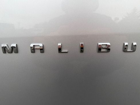 Used 2022 Chevrolet Malibu LT FWD image 35