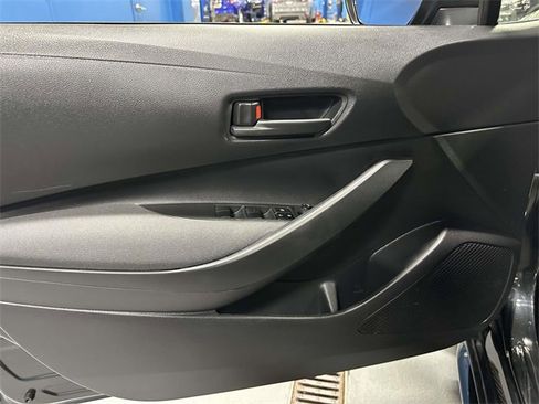 Used 2022 Toyota Corolla LE image 17