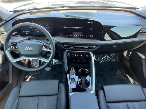 Used 2025 Audi Q5 Premium Plus w/ Premium Plus AWD/4WD image 23