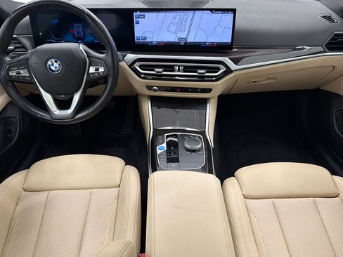 Used 2023 BMW i4 eDrive35 w/ Premium Package RWD image 15