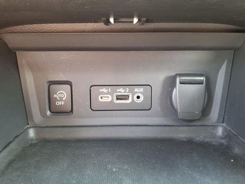 Used 2025 Nissan Sentra SR FWD image 22
