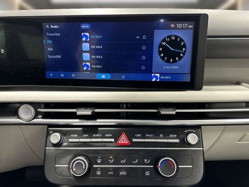 Certified 2025 Hyundai Tucson SE FWD image 18
