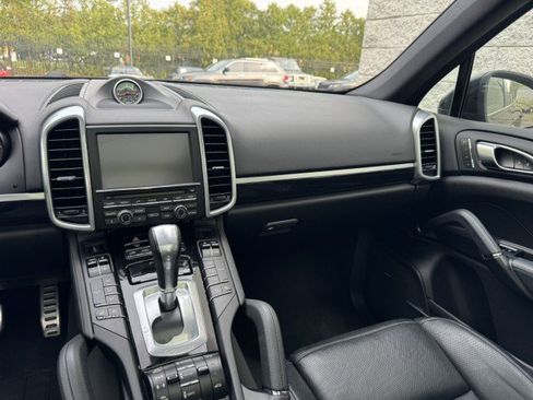 Used 2014 Porsche Cayenne S AWD/4WD image 34