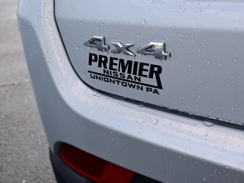 Used 2025 Jeep Compass Limited image 10