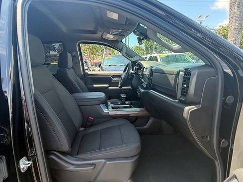 Used 2025 Chevrolet Silverado 1500 RST w/ Z71 Off-Road Package AWD/4WD image 16