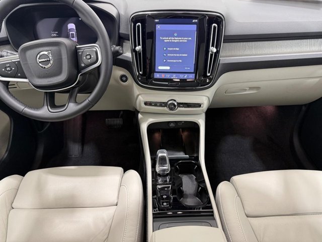 Used 2023 Volvo XC40 B5 Ultimate w/ Climate Package AWD/4WD image 10