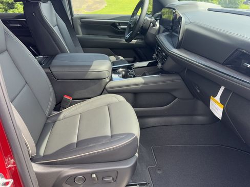 New 2025 Chevrolet Tahoe Premier image 13