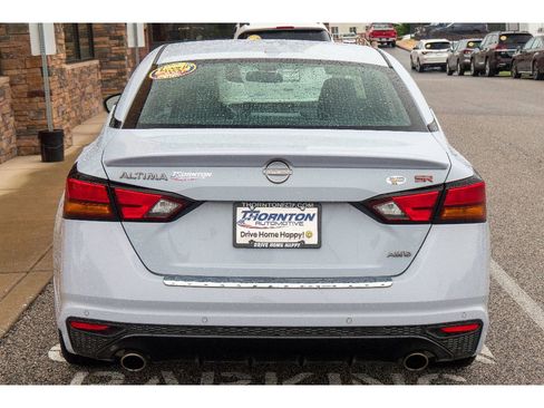 Used 2023 Nissan Altima 2.5 SR w/ SR Premium Package AWD/4WD image 4
