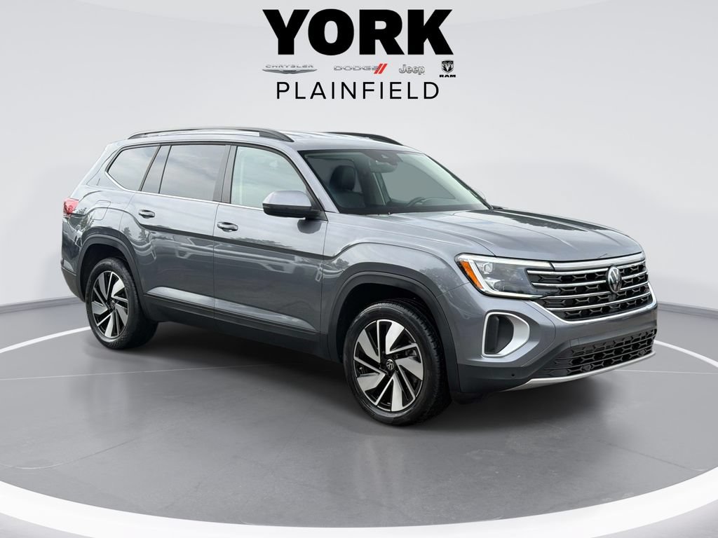 Used 2025 Volkswagen Atlas SE FWD image 3