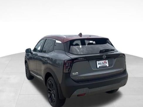 New 2025 Nissan Kicks SR image 8