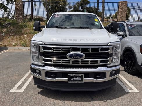 Used 2023 Ford F250 XLT AWD/4WD image 2