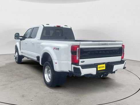 Certified 2026 Ford F450 Platinum w/ FX4 Off-Road Package image 3