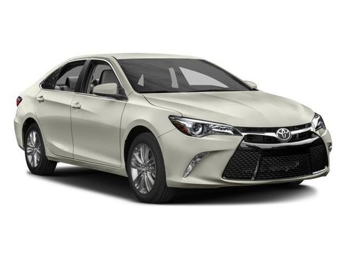 Used 2017 Toyota Camry XSE image 7