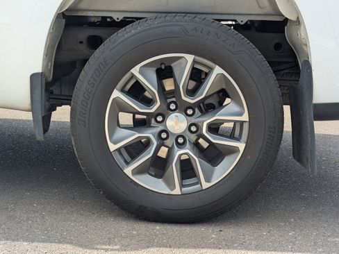 Certified 2022 Chevrolet Silverado 1500 LT w/ Convenience Package II AWD/4WD image 51
