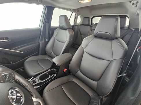 Used 2024 Toyota Corolla Cross XLE w/ Convenience Package image 42