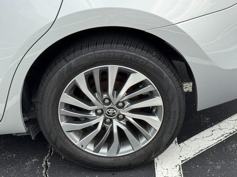 Used 2019 Toyota Corolla XLE FWD image 7