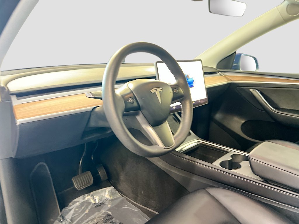 Used 2022 Tesla Model Y Long Range AWD/4WD image 9