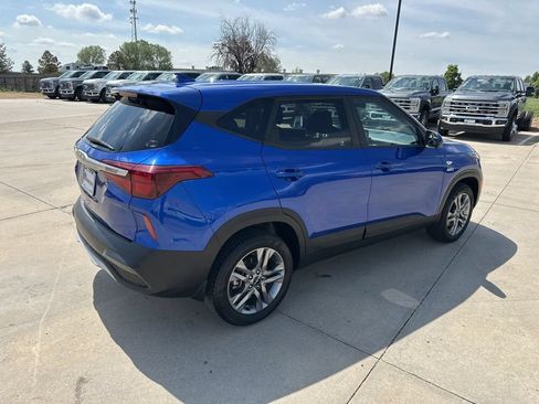 Used 2022 Kia Seltos LX AWD/4WD image 36