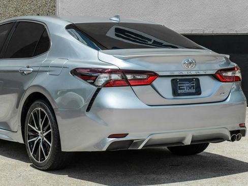Used 2023 Toyota Camry SE FWD image 13
