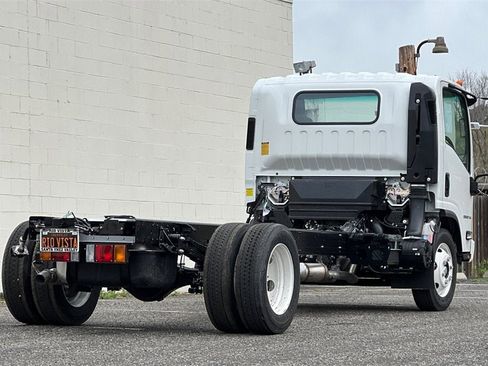 New 2025 Chevrolet Low Cab Forward 5500XG image 4