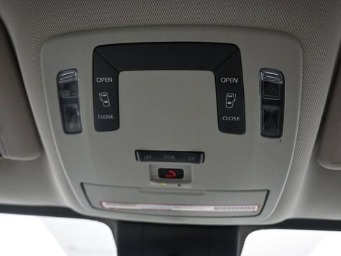 Used 2021 Toyota Sienna LE image 23