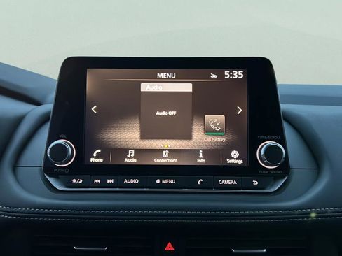 Certified 2025 Nissan Rogue SV image 19