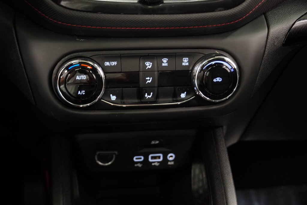 Used 2021 Chevrolet TrailBlazer RS w/ Sun and Liftgate Package AWD/4WD image 28