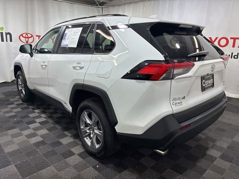 Used 2025 Toyota RAV4 XLE AWD/4WD image 5