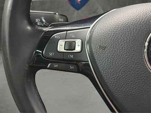 Used 2015 Volkswagen Golf TDI SE image 37