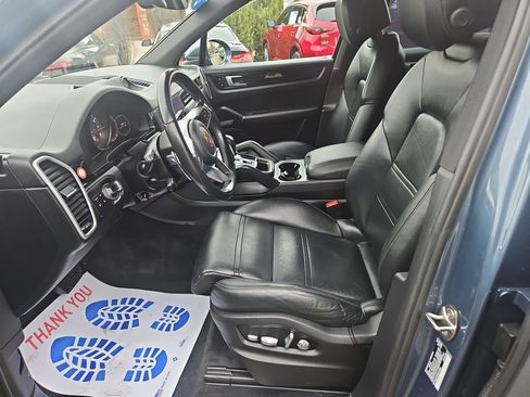 Used 2019 Porsche Cayenne AWD/4WD image 10