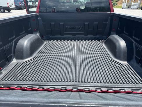 Used 2022 Chevrolet Silverado 1500 LT AWD/4WD image 22