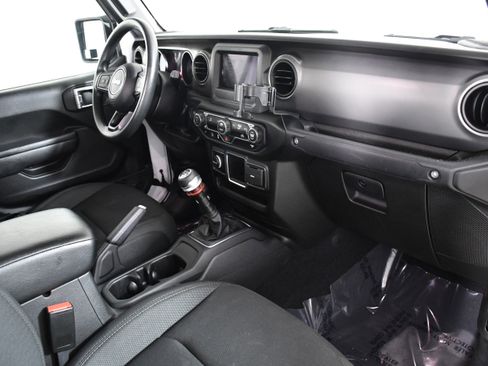 Used 2022 Jeep Gladiator Sport image 27