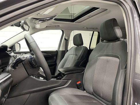 Used 2023 Jeep Grand Cherokee Laredo w/ Luxury Tech Group I AWD/4WD image 15