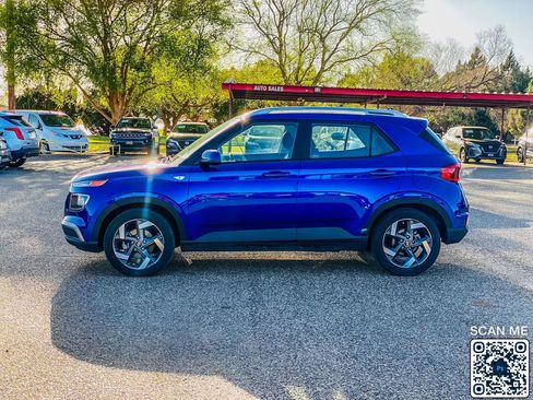 Used 2022 Hyundai Venue SEL image 5