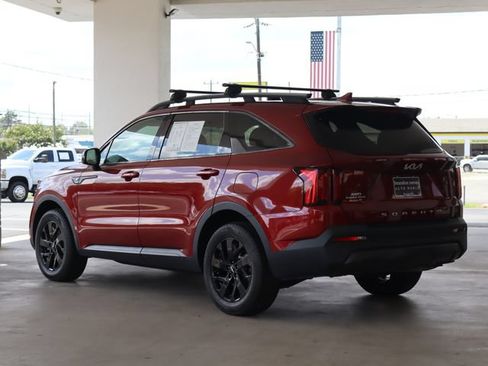 Used 2022 Kia Sorento S w/ Panoramic Sunroof Package AWD/4WD image 3