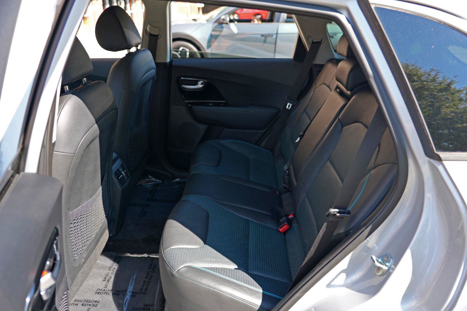 Used 2019 Kia Niro EX Premium FWD image 43