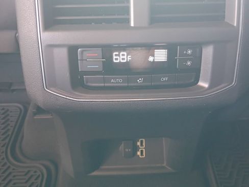 Used 2019 Volkswagen Atlas SE FWD image 31